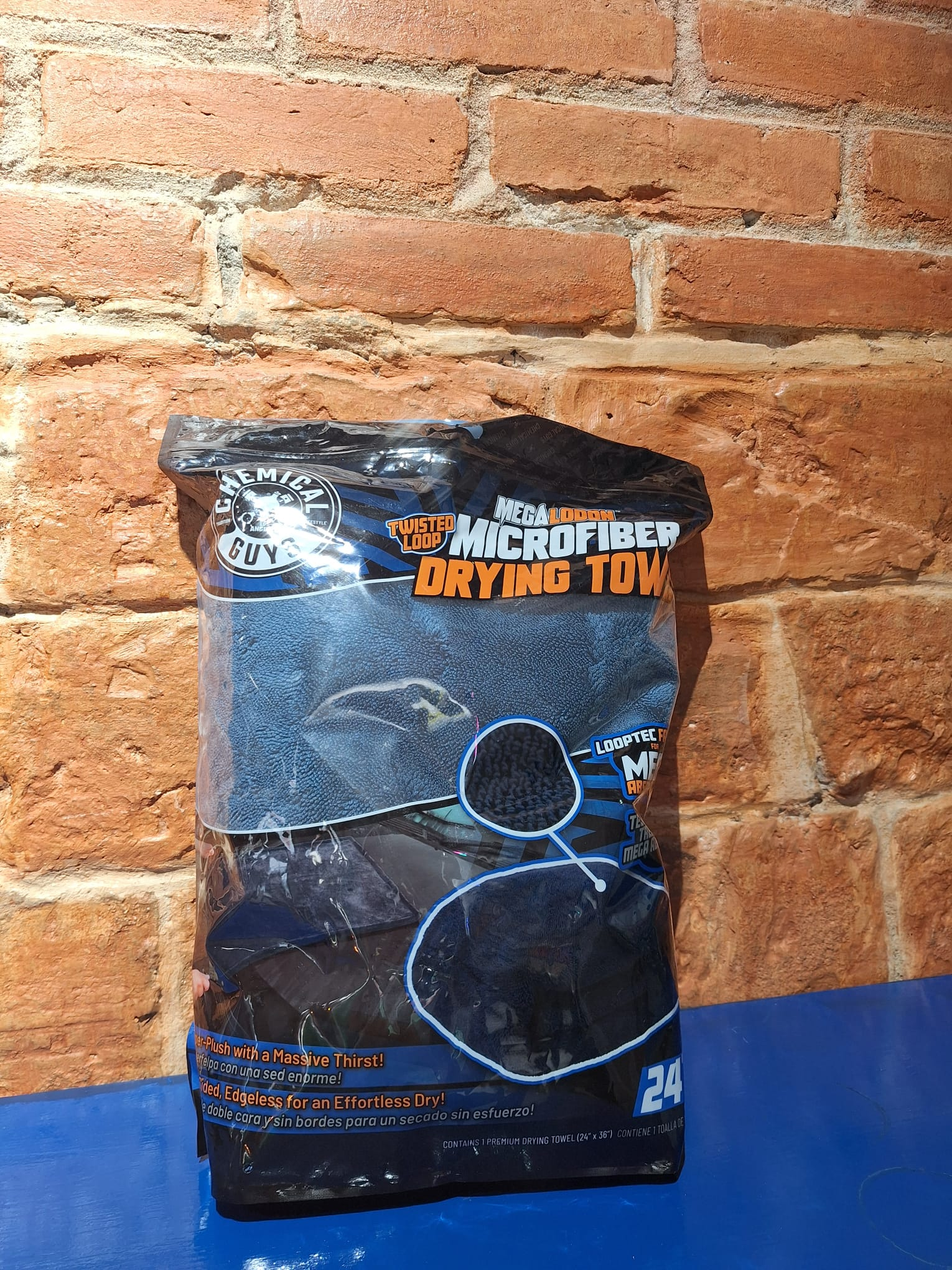 Image of Chemical Guys Megalodon Twisted Loop Microfibre Drying Towel